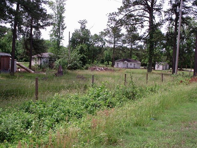 2nd image of 4319 Us Highway 301 S