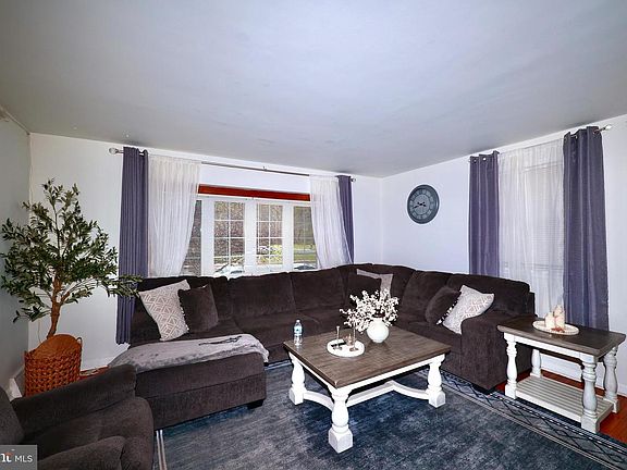 3rd image of 7523 Brous Ave