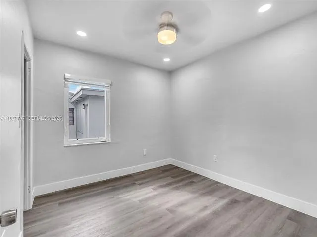 648 South Dr — Photo 17