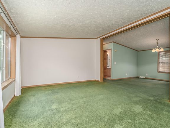 2nd image of 451 Avenue C