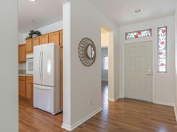 4th image of 211 Albertz Street