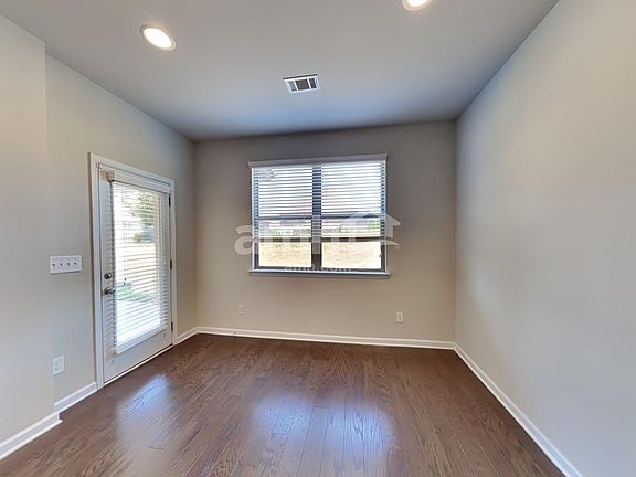 5th image of 335 Hinton Chase Pkwy