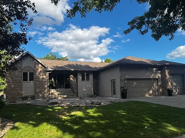 649 Cottonwood Loop, Bismarck, ND 58504