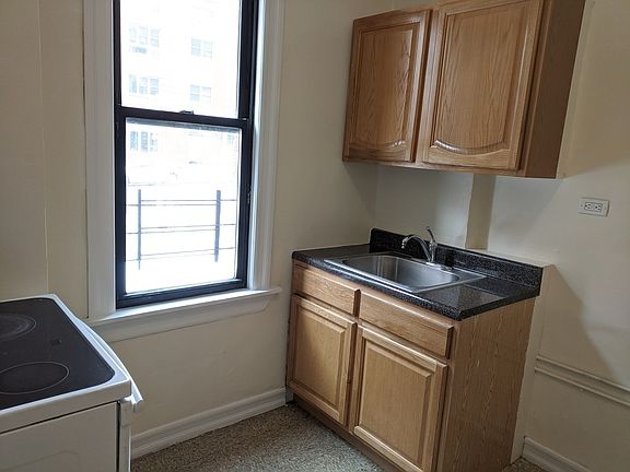 5th image of 2600 University Ave #1BB