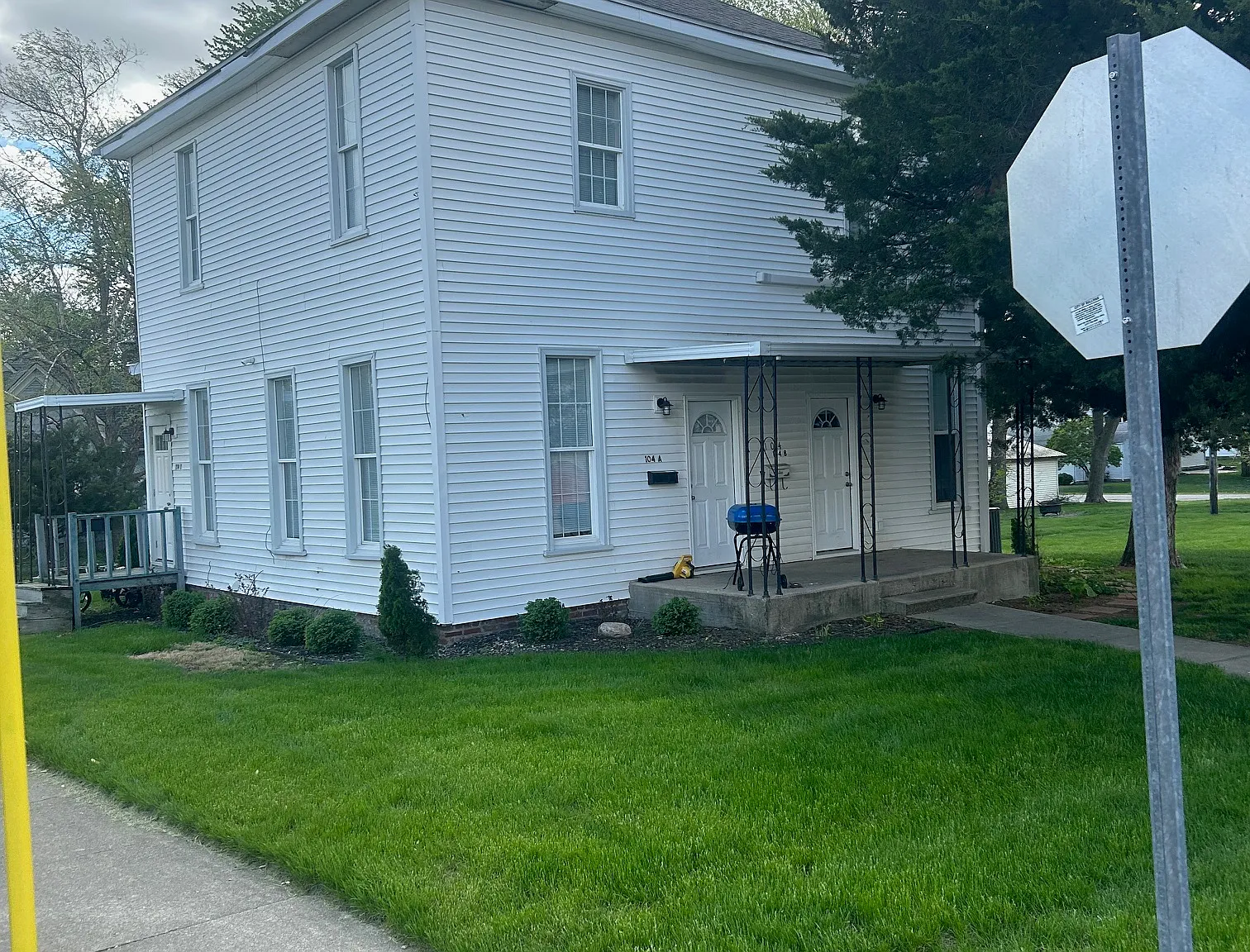104 South Madison Street - B — Photo 1