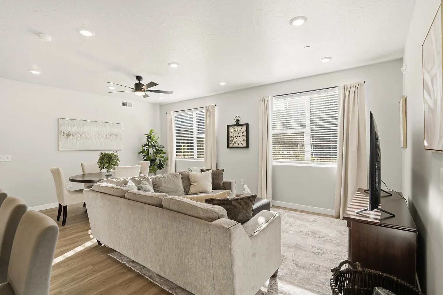 2 bed, 2.0 bath, 1270 sqft, $5,775 — Photo 1