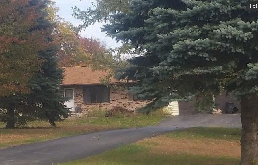 2nd image of 367 Laurel Hill Rd