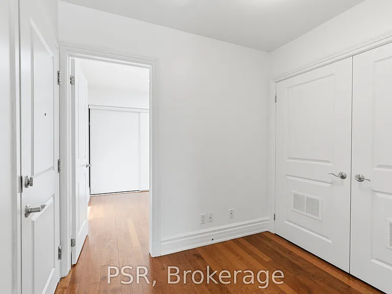 2541 Yonge St #1 — Photo 6