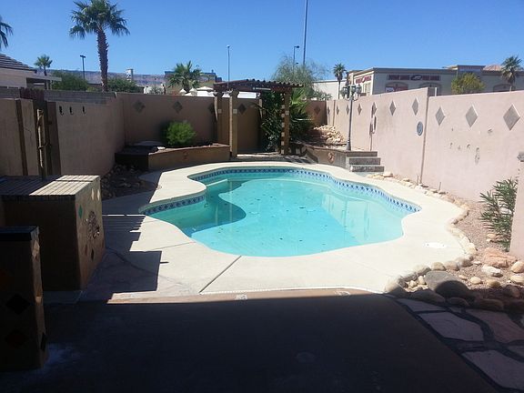 2nd image of 9390 Cool Creek Ave