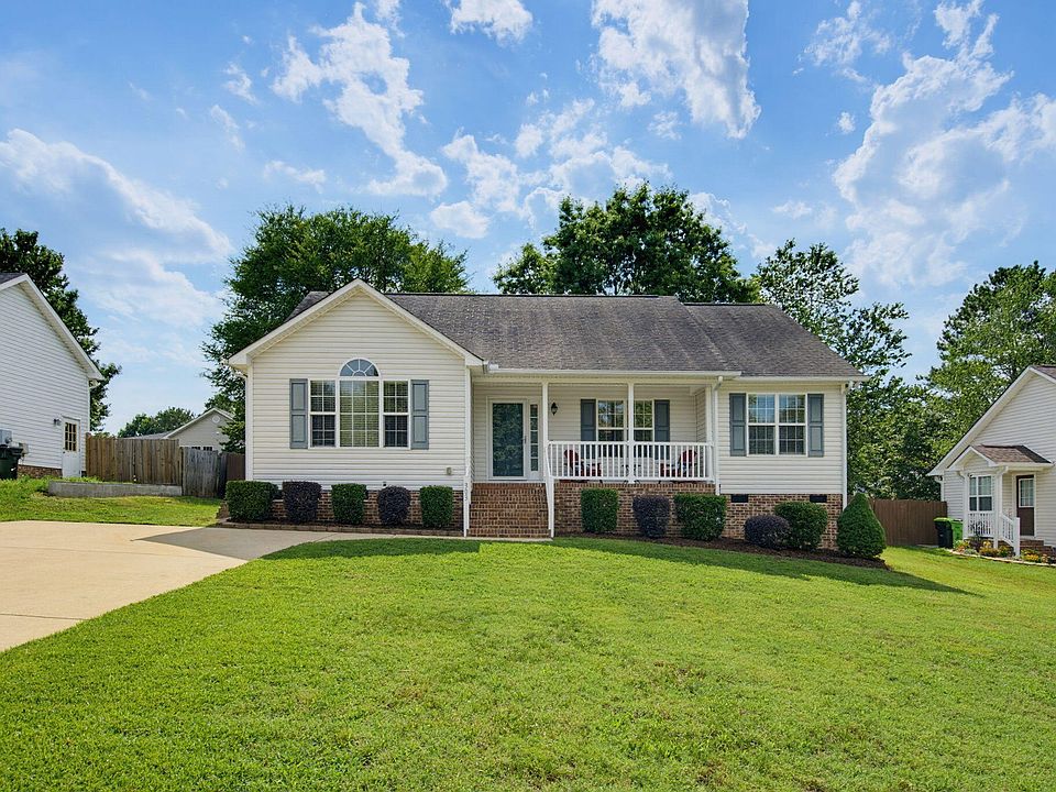 1st image of 303 Rock Hound Rd