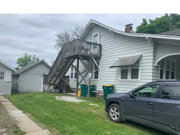 504 W Murray St — Photo 2