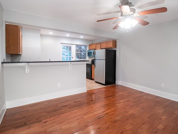 5th image of 805 N 21st St APT A