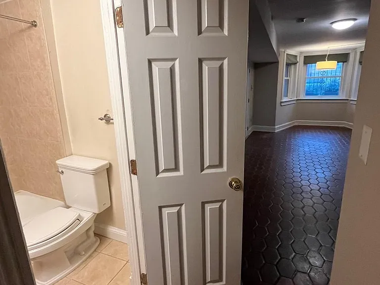 507 Constitution Ave NE #1 — Photo 16