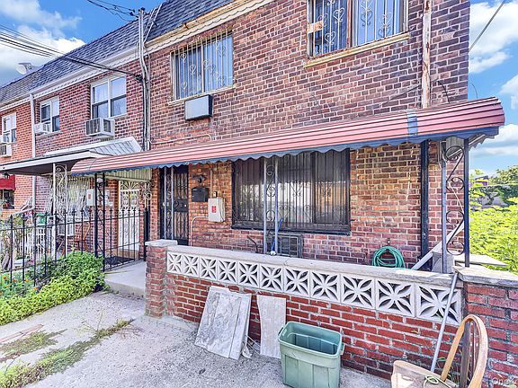 3rd image of 789 Autumn Avenue