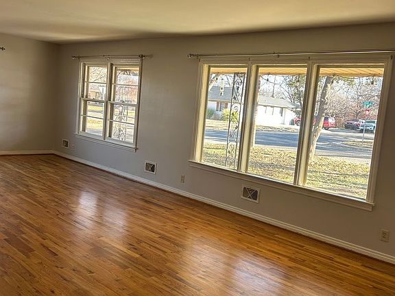 4th image of 3600 S Lamar St