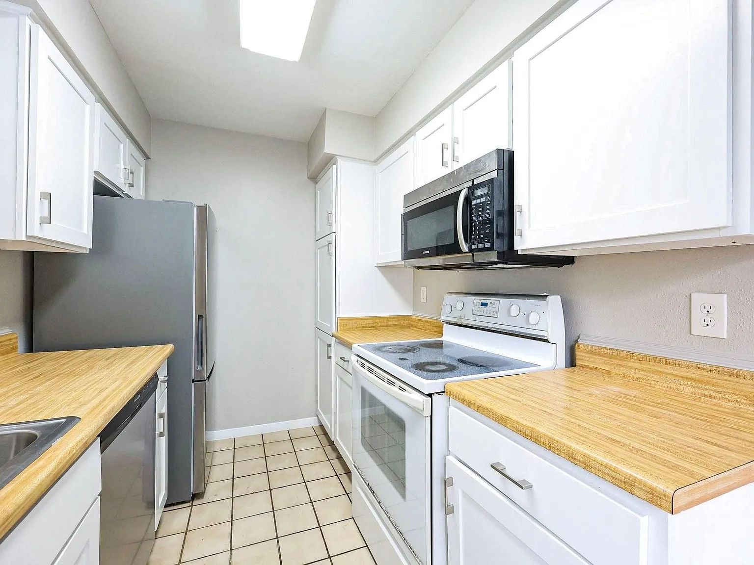 3 bed, 2.5 bath, 1732 sqft, $1,450 — Photo 4