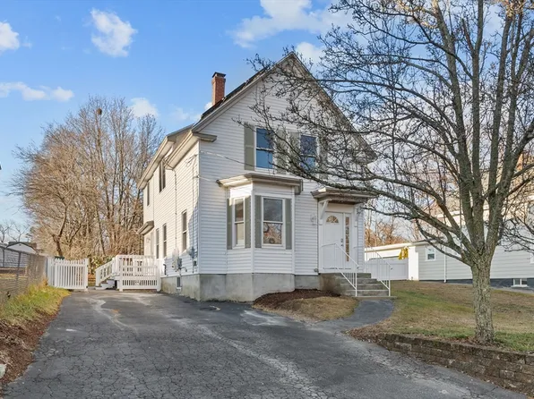 74 Hampson St, Dracut, MA 01826