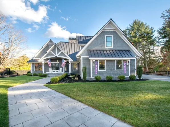 28 S Main St, Carver, MA 02330