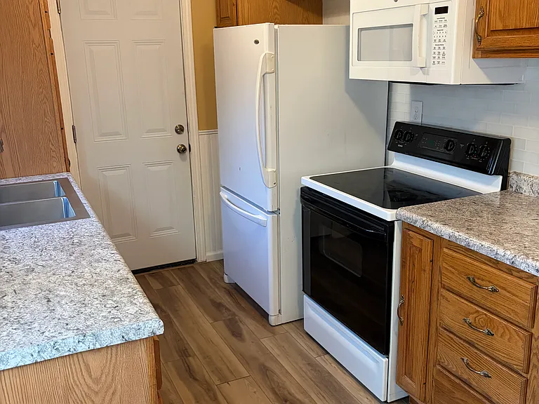 4024 Lafayette Rd — Photo 4