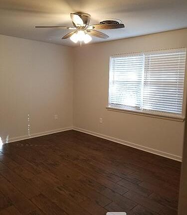 4th image of 10707 Welcome Hites Dr