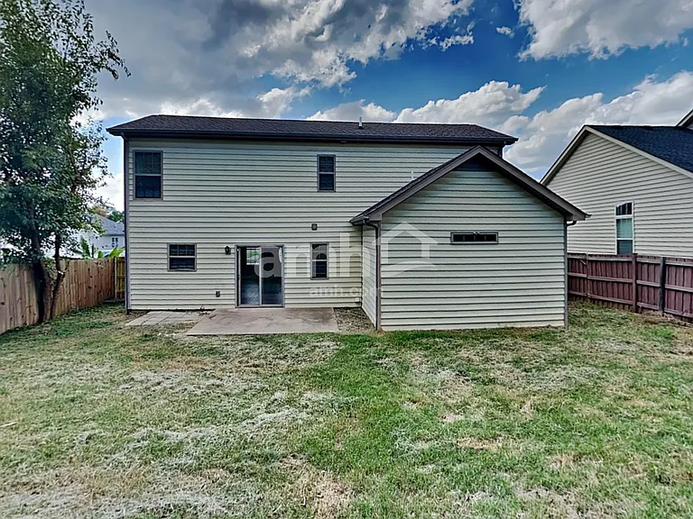 484 Albion Cir — Photo 21