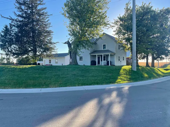 2889 County Road H, Cuba City, WI 53807
