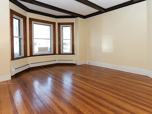 3rd image of 859 Saratoga St #1