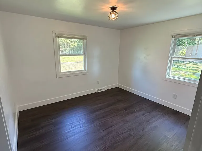 135 Grandview Ave — Photo 20