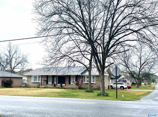 506 Riverview Dr, East Gadsden, AL 35903