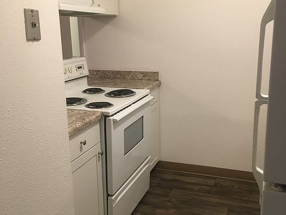 5th image of 647 S 1200 E APT 16A