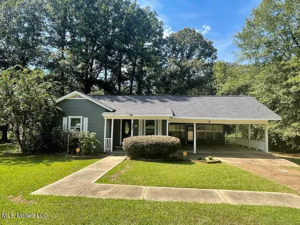 996 Greenview Trl NE, Brookhaven, MS 39601