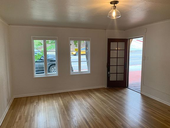 5th image of 586 Poli St