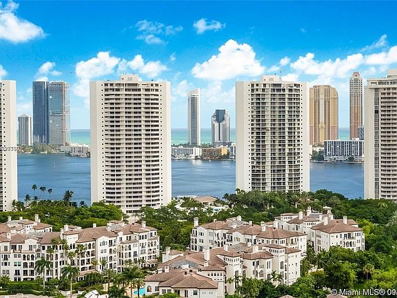 2nd image of 1000 Island Blvd APT 2204