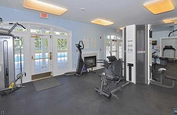 5th image of 328 Winthrop Dr Unit 328