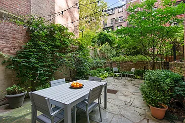 Rented by Nest Seekers International