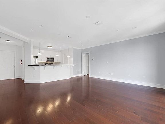 3rd image of 830 Monroe St APT 4I