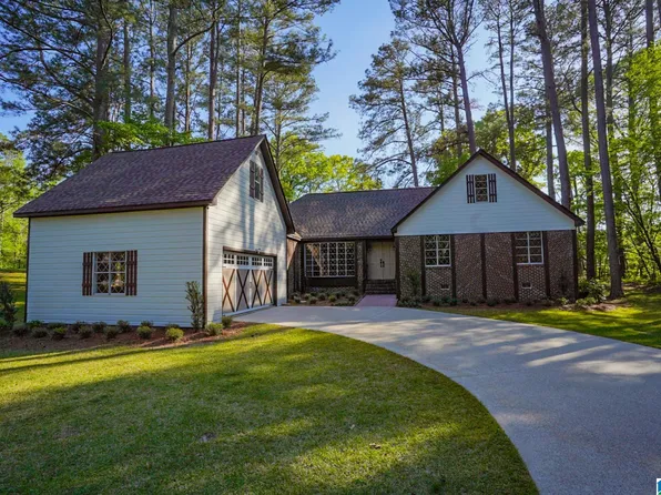 520 Julianne Dr, Leeds, AL 35094