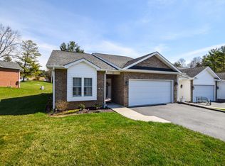 22 Berkley Ct, Troutville, VA 24175