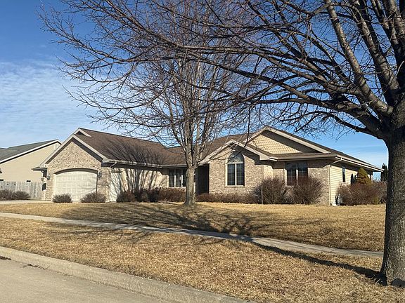 2nd image of 1002 Sarah Miles Ln