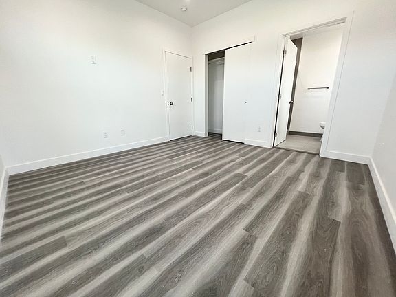 4th image of 1139 N Bronson Ave Unit 1/2