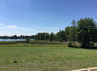 38 Coronado Dr, Jackson, MI 49201