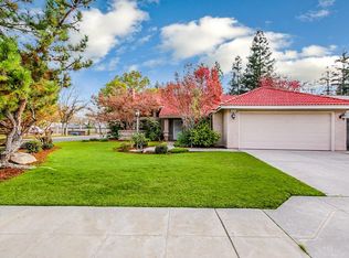 895 E Catalina Cir, Fresno, CA 93730