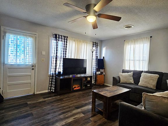 3rd image of 536 W Marsh Street #536
