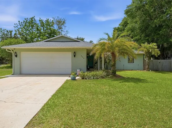 923 Park Dr, Tavares, FL 32778