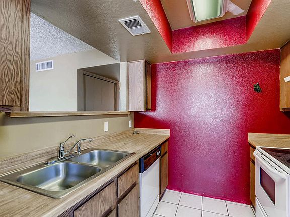 4th image of 616 S Hardy Dr Unit 104