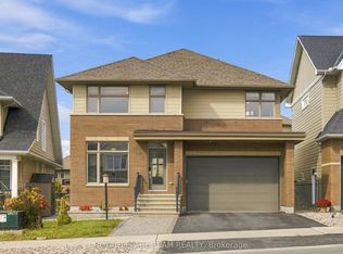 373 Huntsville Dr, Ottawa, ON K2T 0H5