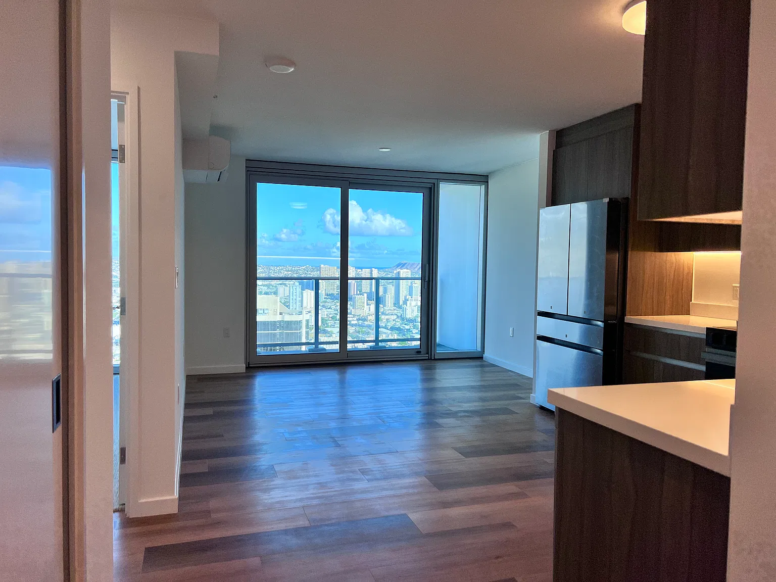 1 bed, 590 sqft, $3,100 — Photo 3