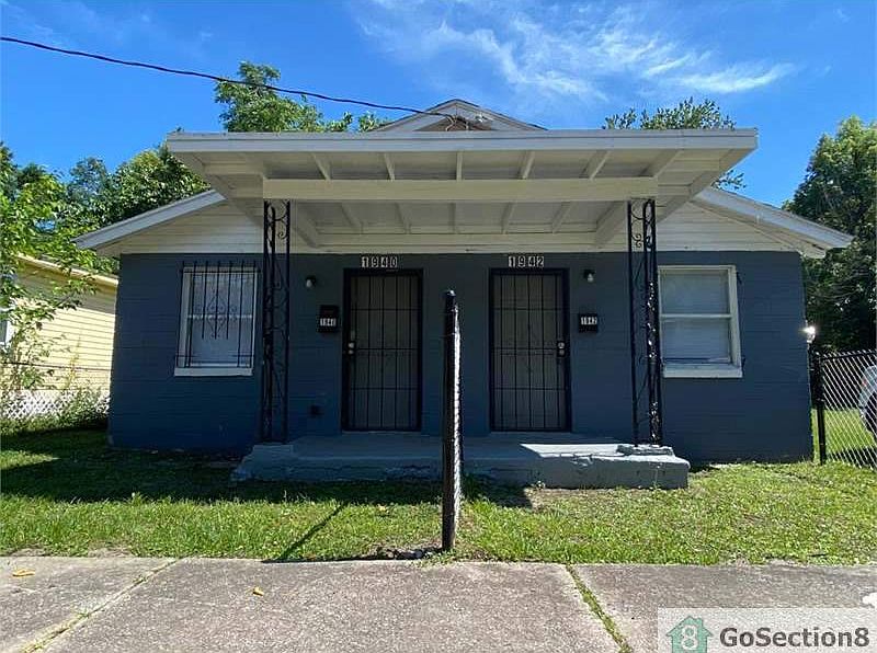 1st image of 1940 Broadway Ave #1