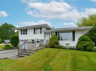 50 Shannon Ave, Tiverton, RI 02878