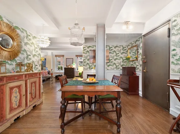 321 East 54th Street image 2 of 8